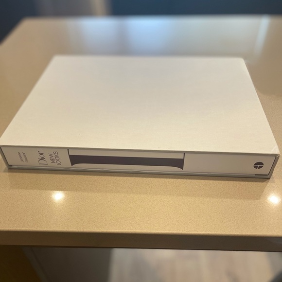 Dior Coffee table book - Picture 3 of 5